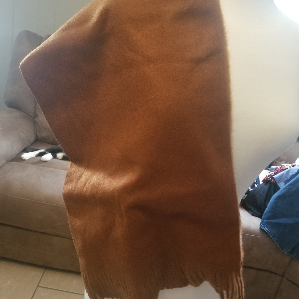 Brown shawl. No tags